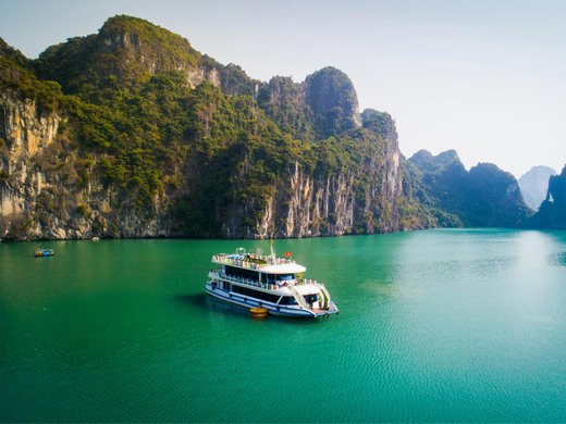 Should we do Halong boat trip only or boat plus Halong city tour?