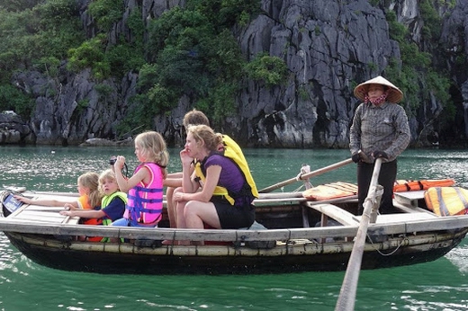 Halong bay cruise with kids