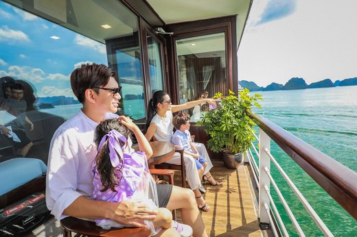 Halong tour with children