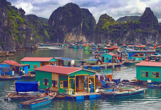 Visit a floating fishing village Halong