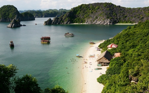 Beaches in Halong bay