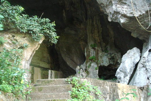 Hospital cave in Cat Ba island