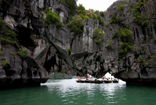 Luon cave in Halong bay