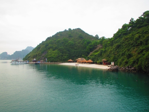 Soi Sim islet in Halong bay