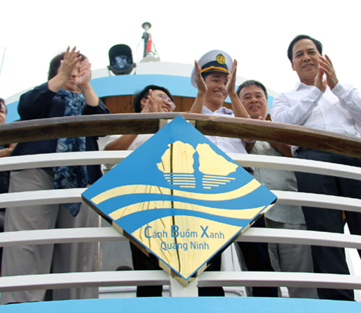 Halong awards green sail logo to cruise ships